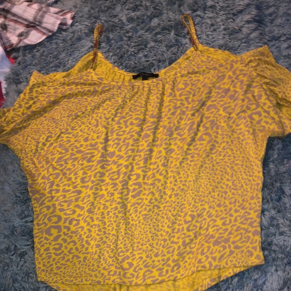 Shirt bundle !! - Picture 8 of 13